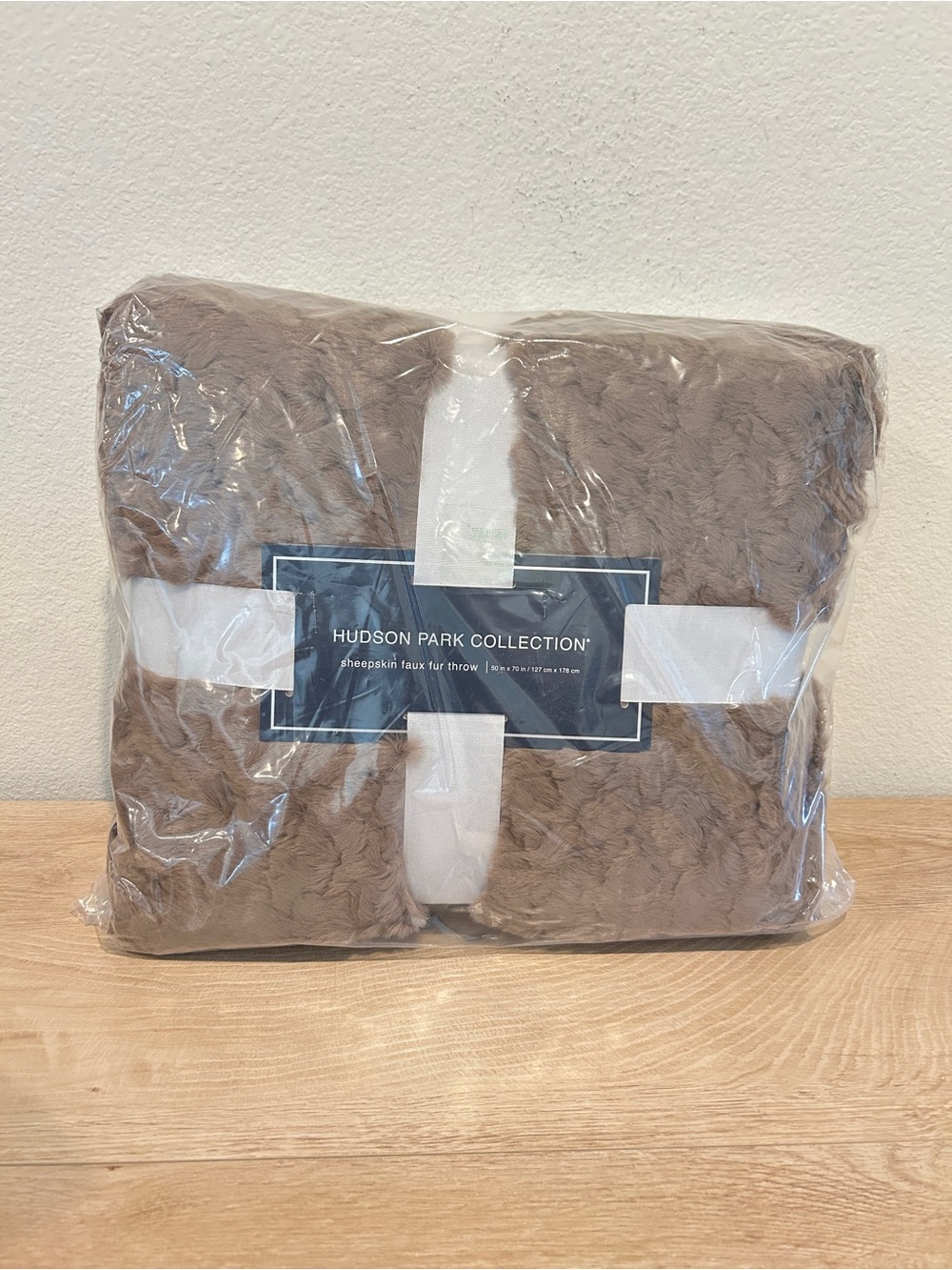 NWT Hudson Park Collection Sheepskin Faux Fur Throw in Taupe, $280 Retail